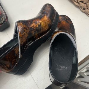 Dansko, patent leather clog, size 38